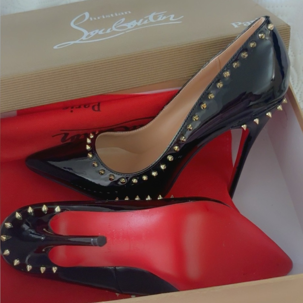 CL beautiful studded heels never worn! (NOT Auth)